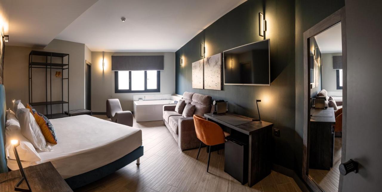 Hotel Gilmar Orellana La Vieja Eksteriør bilde